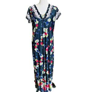 Sweet Heart Floral Nightgown Size S Lace Trim Night Dress Romantic Cottagecore